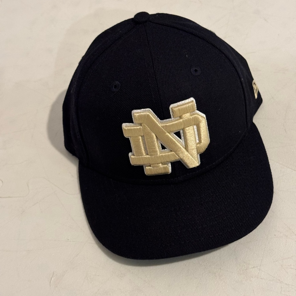 Notre Dame Fitted New Era Hat. Navy, fitted 7 ⅛